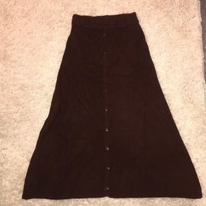 Brown flows form fitting skirt size size small